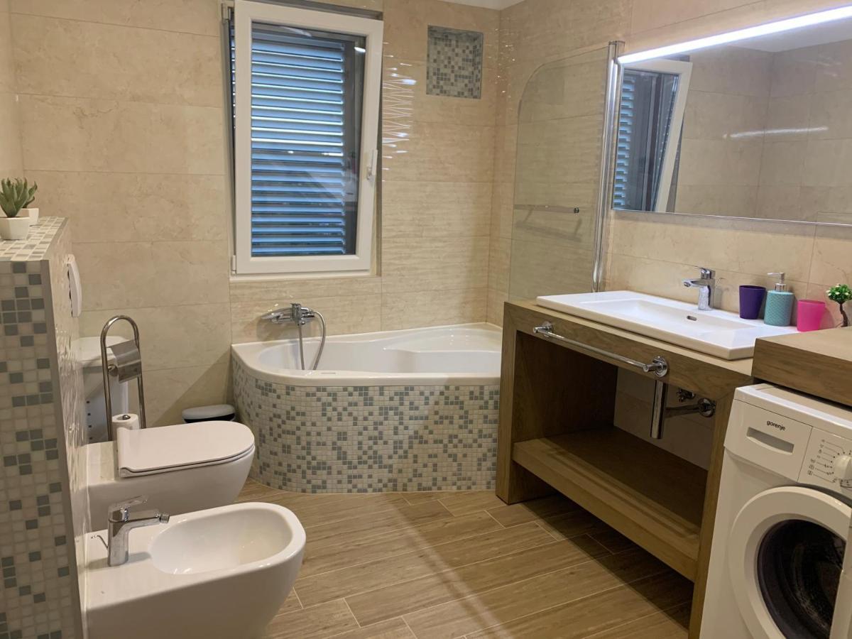 פרקו Duplex Apartment With Private Swimming Pool מראה חיצוני תמונה