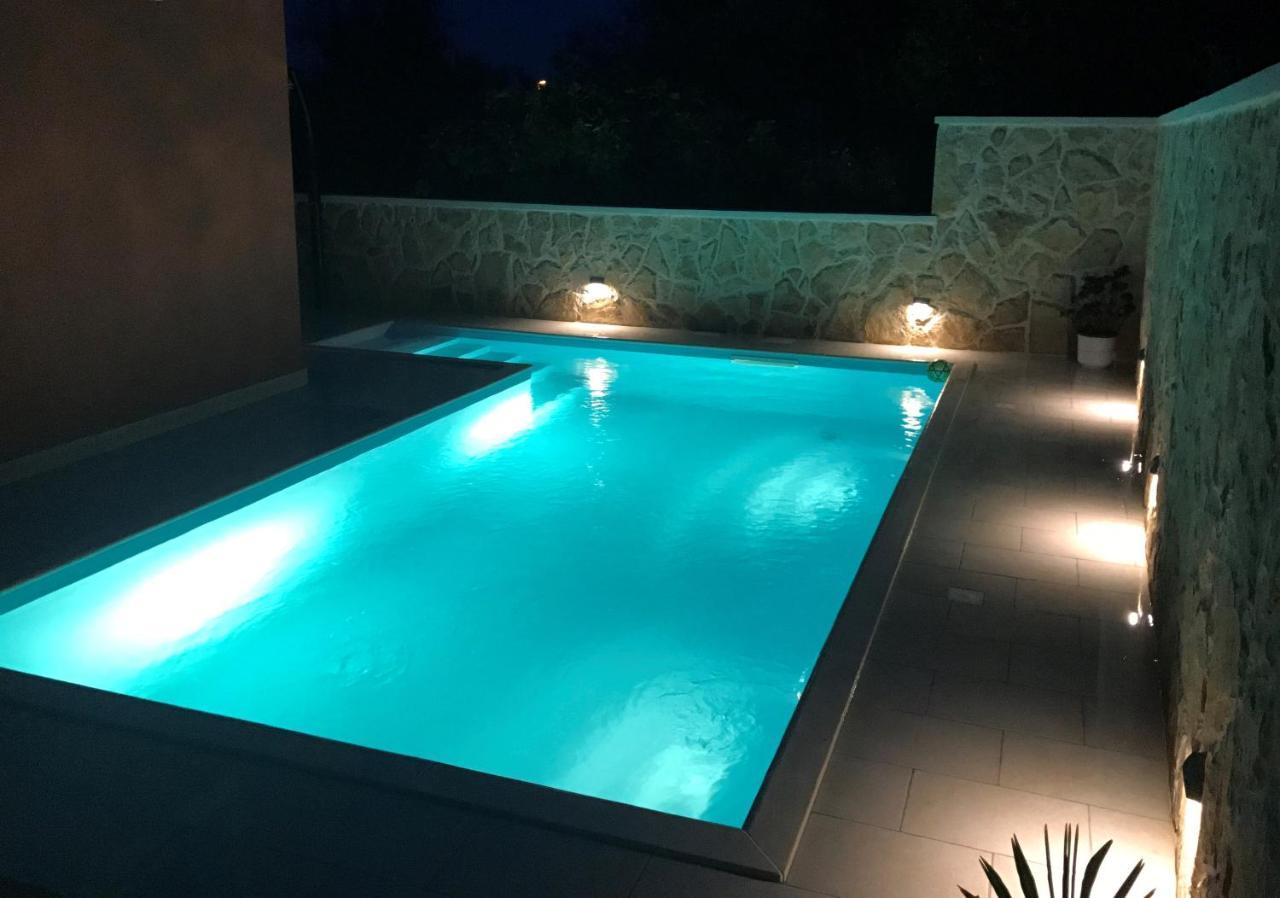 פרקו Duplex Apartment With Private Swimming Pool מראה חיצוני תמונה
